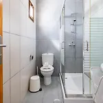 Будинок відпочинку 3 Bedroom With Pool And Jacuzzi