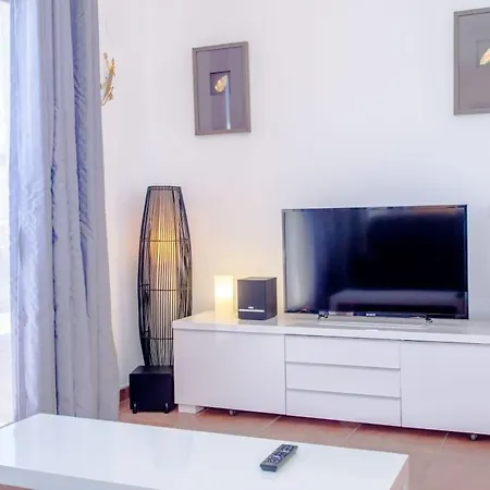3 Bedroom With Pool And Jacuzzi Будинок відпочинку Плайя-Бланка