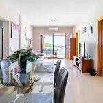 Holiday home 3 Bedroom With Pool And Jacuzzi *