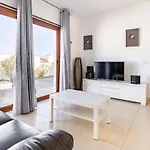 Holiday home 3 Bedroom With Pool And Jacuzzi