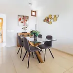 Holiday home 3 Bedroom With Pool And Jacuzzi Playa Blanca (Lanzarote)