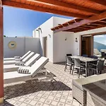 Holiday home 3 Bedroom With Pool And Jacuzzi Playa Blanca (Lanzarote)