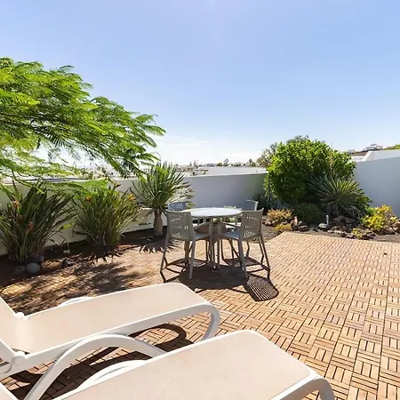 Holiday home 3 Bedroom With Pool And Jacuzzi