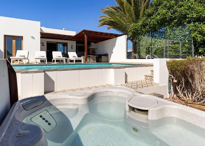 3 Bedroom With Pool And Jacuzzi * بلايا بلانكا