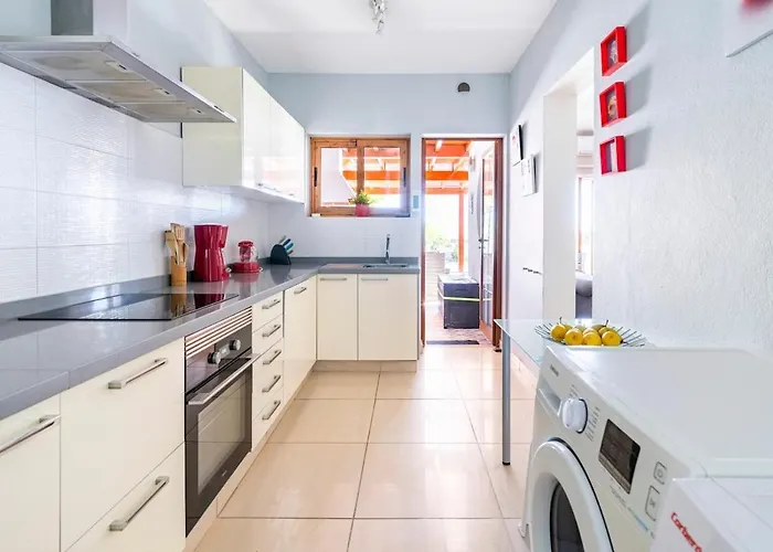 3 Bedroom With Pool And Jacuzzi بيت للعطل