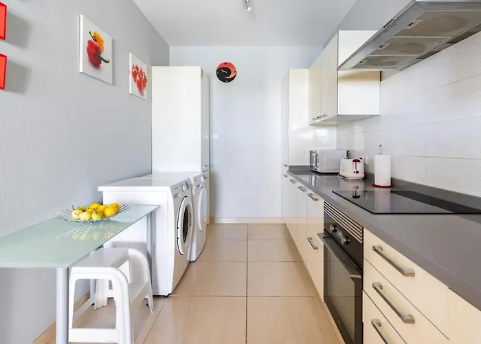 بيت للعطل 3 Bedroom With Pool And Jacuzzi