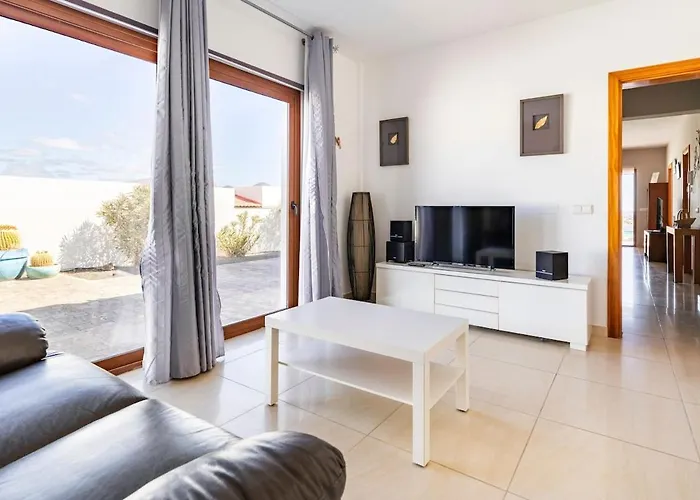 Casa de Férias 3 Bedroom With Pool And Jacuzzi