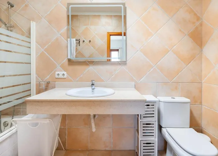 3 Bedroom With Pool And Jacuzzi Playa Blanca (Lanzarote)