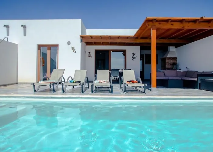 3 Bedroom With Pool And Jacuzzi Casa de Férias